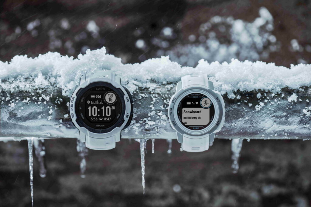 Garmin Instinct 2本我系列以美國軍規標準MIL-STD-810打造,耐熱抗凍、耐撞擊抗腐蝕,應援爸爸盡情燃燒Outdoor魂