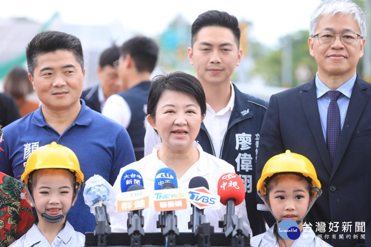 盧秀燕市長