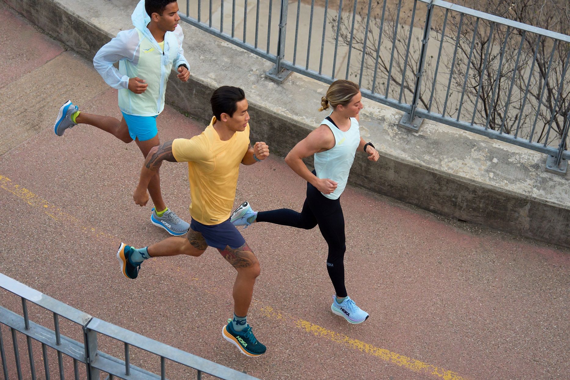 HOKA GAVIOTA 5極致緩震同時支撐性十足,顛覆跑者對穩定型鞋款的想像