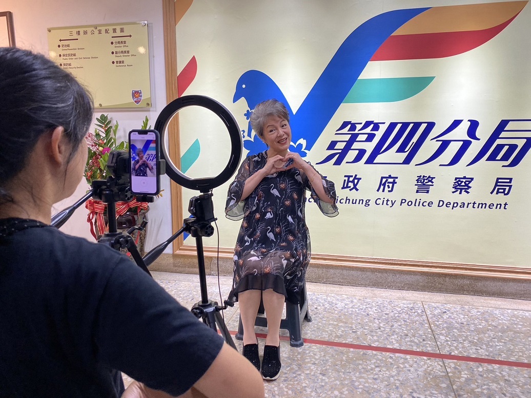 ▲圖說：潘麗麗以台語宣導強調識詐重要性 （圖／台中市政府提供）