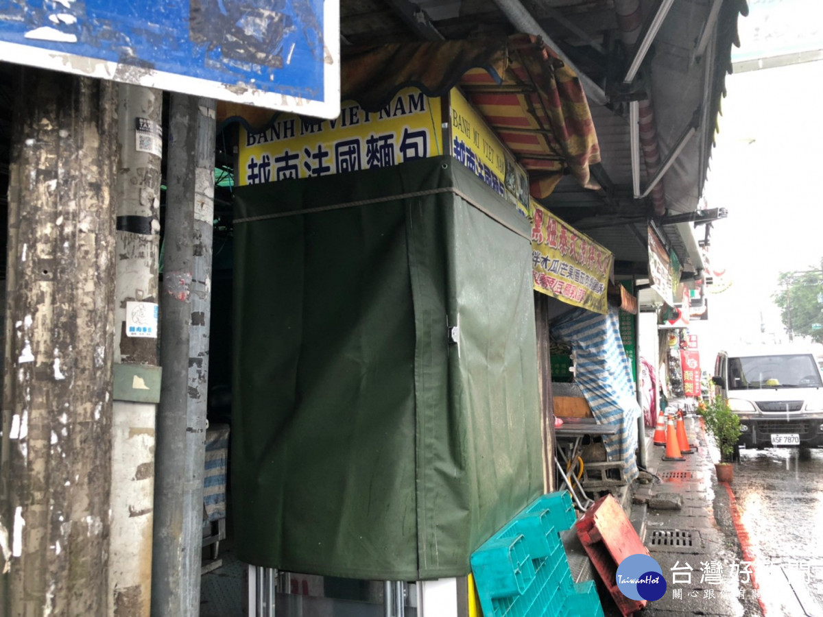 某越南法國麵包攤商。<br /><br /> <br /><br />
