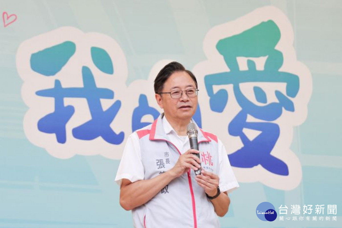 張市長致詞表示,模範父親讓桃園更安和樂利。