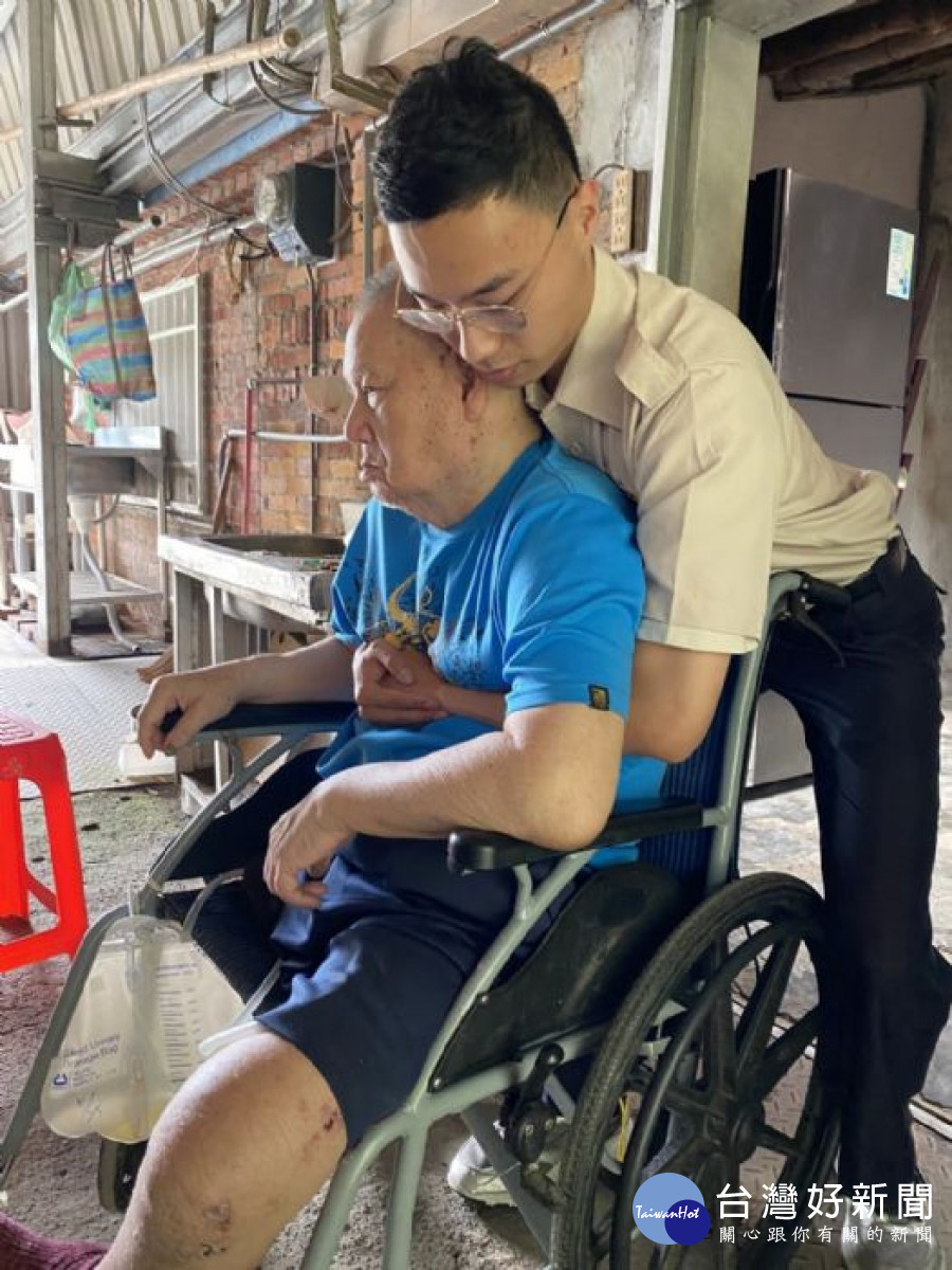 許子豪發揮呼吸治療專業，救回因異物哽塞的尹伯伯。