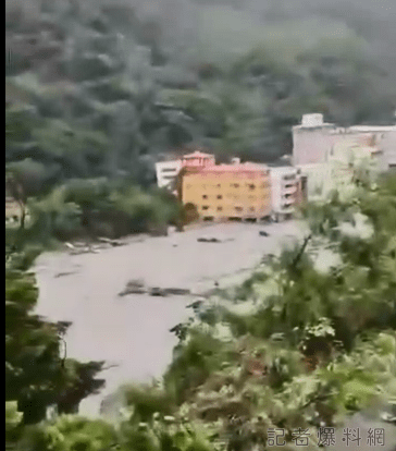 大雨沖垮聯外道路!廬山溫泉成「孤島」 災區老弱婦孺亟待救援 64 2023 08 05 103333 | 生活 生活 記者爆料網