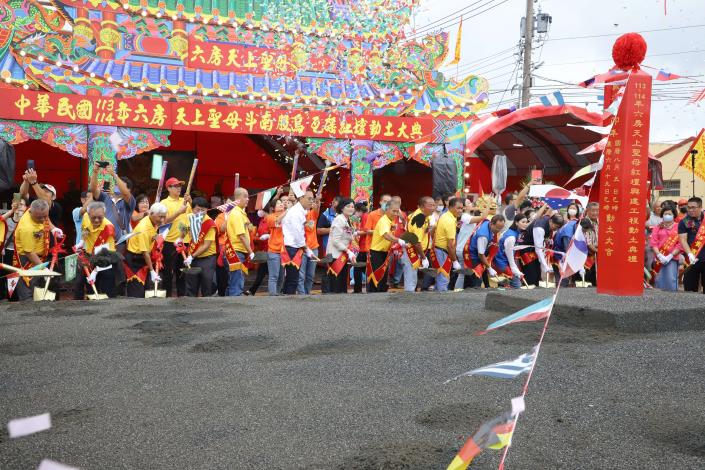 雲林六房媽過爐紅壇動土 斗南股烏瓦磘盛大舉行 雲林六房媽過爐紅壇動土 斗南股烏瓦磘盛大舉行