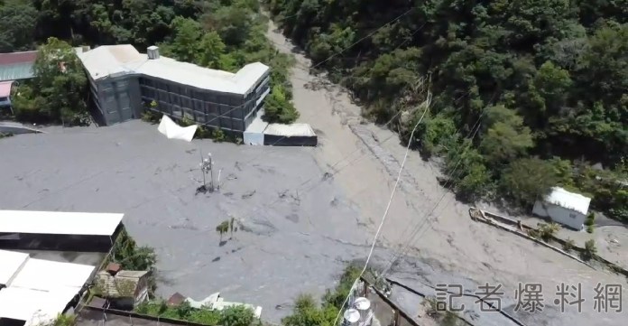 廬山溫泉空拍慘狀曝光 大水未退、飯店半淹沒泥水中 61 2233 | 生活 生活 記者爆料網