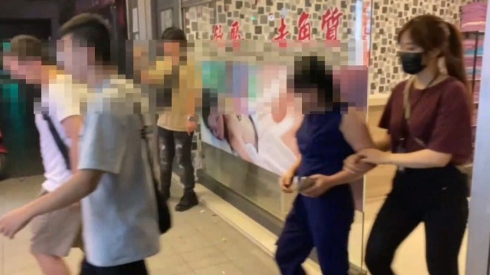 按摩SPA養生館1300加值「手排」服務 警破門當場查獲辦事男女 64 612 2 | 社會 社會 記者爆料網