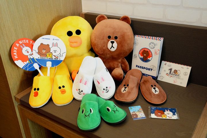 LINE FRIENDS 主題房週年慶,入住大禮包再加碼,房客可將超萌小物全部帶回家。 圖:麗寶樂園渡假區/提供