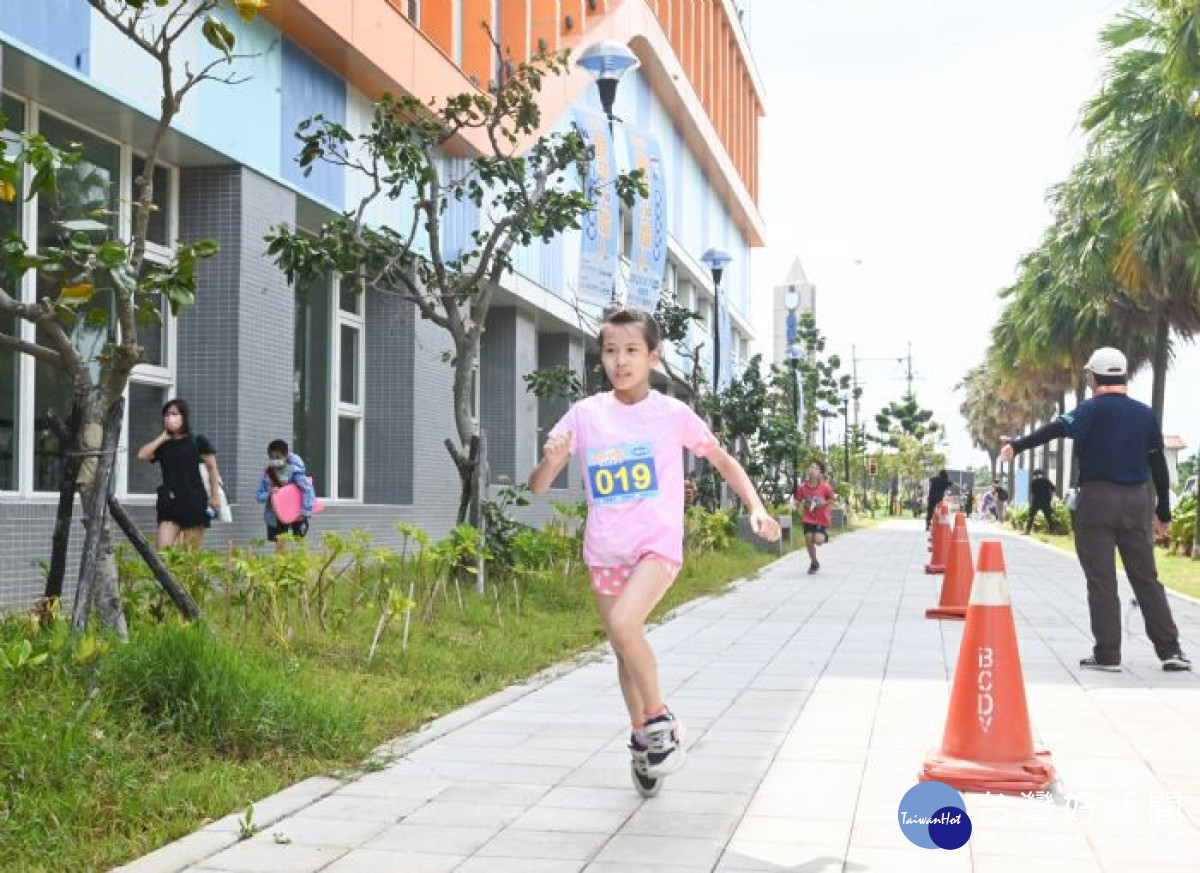 2023觀音小鐵人趣味挑戰賽,包括游泳、自行車與跑步等三種競賽項目。<br /><br /> <br /><br />