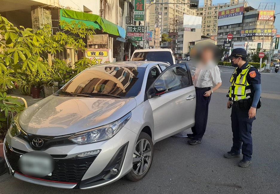 ▲圖說:楊姓男子游泳完後發現愛車不見了,員警光速定位尋獲 (圖/台中市政府提供)