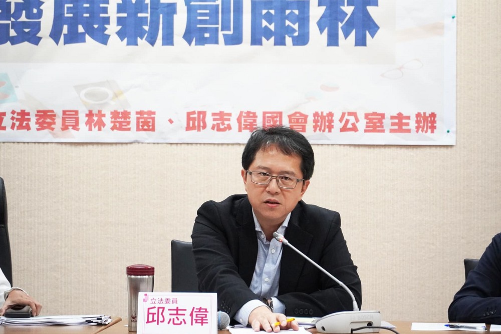 碳焦慮有解? 洪奇昌帶綠委協助企業落實淨零轉型 272 碳焦慮有解? 洪奇昌帶綠委協助企業落實淨零轉型 271