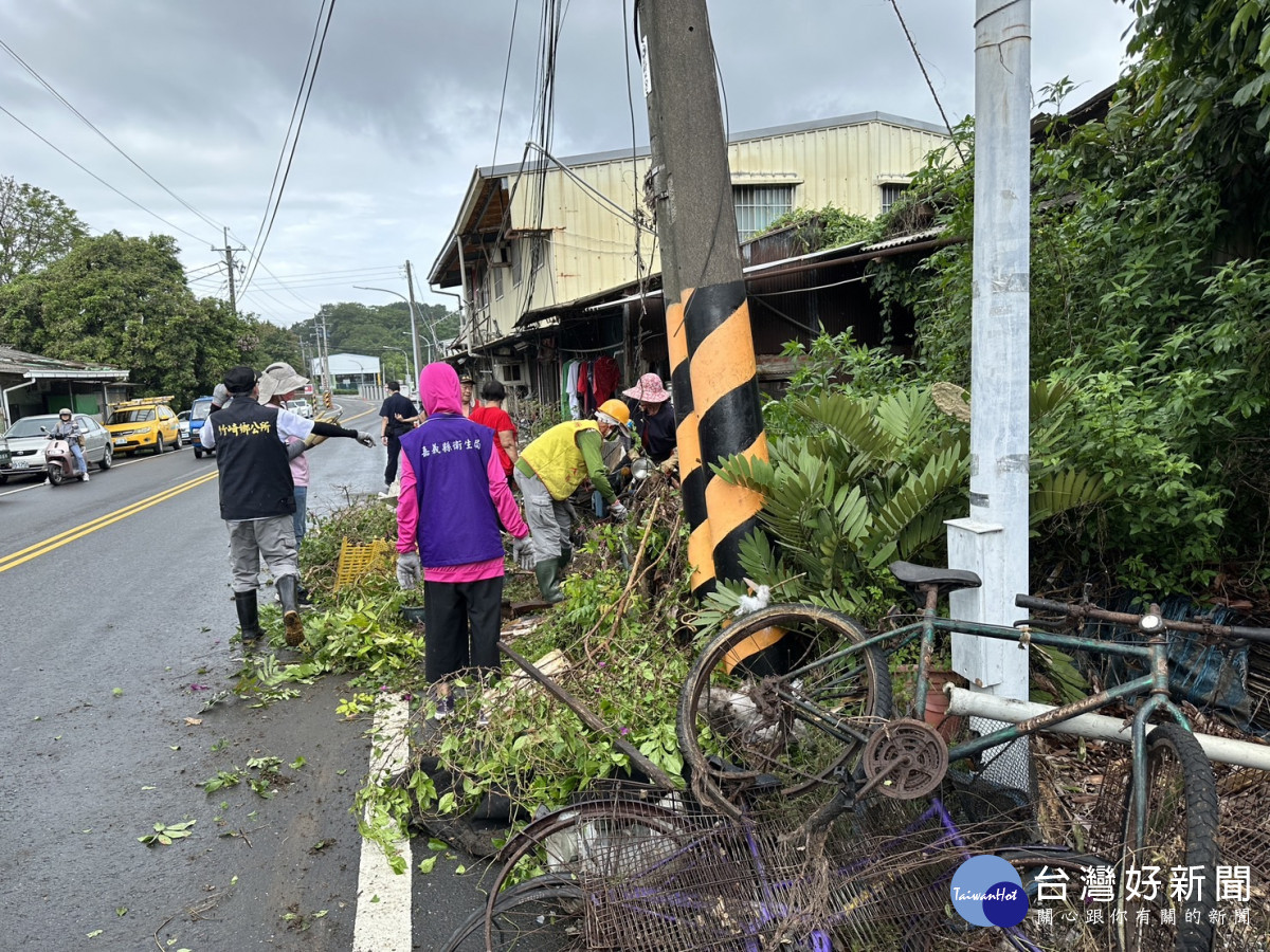 防堵登革熱，縣長翁章梁親自錄製防治廣播帶，透過巡迴車、村里廣播、資源回收車，放送防治注意事項／嘉義縣政府提供