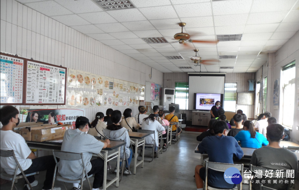落實查核駕訓班訓練情形,確保教學品質與訓練成效 。圖/彰化監理站提供