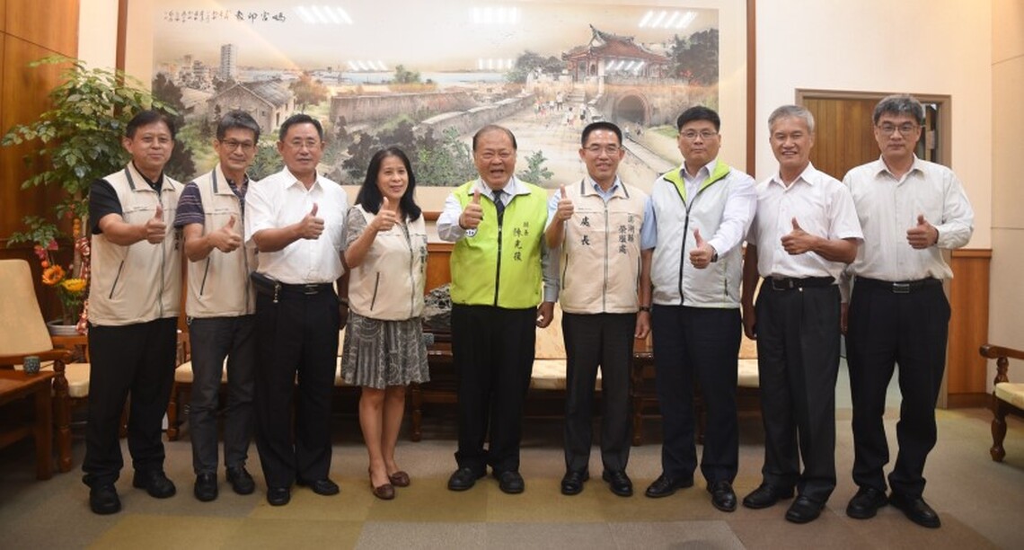 新任澎湖縣榮民服務處長黃信仁拜會陳光復 雙方允諾密切合作提供優質服務