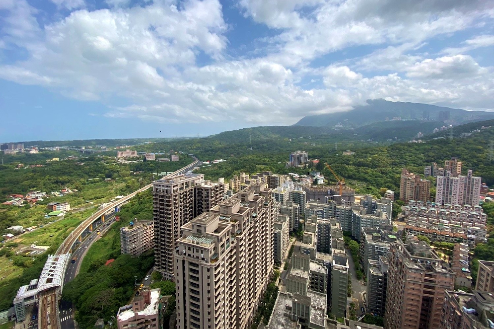 淡海輕軌通車滿五年 有巢氏房屋：站點每坪單價還有甜甜2字頭 241