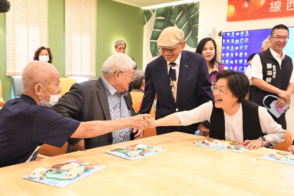媲美涵碧樓!線西衛生所暨日照中心父親節啟用 260 媲美涵碧樓!線西衛生所暨日照中心父親節啟用 259