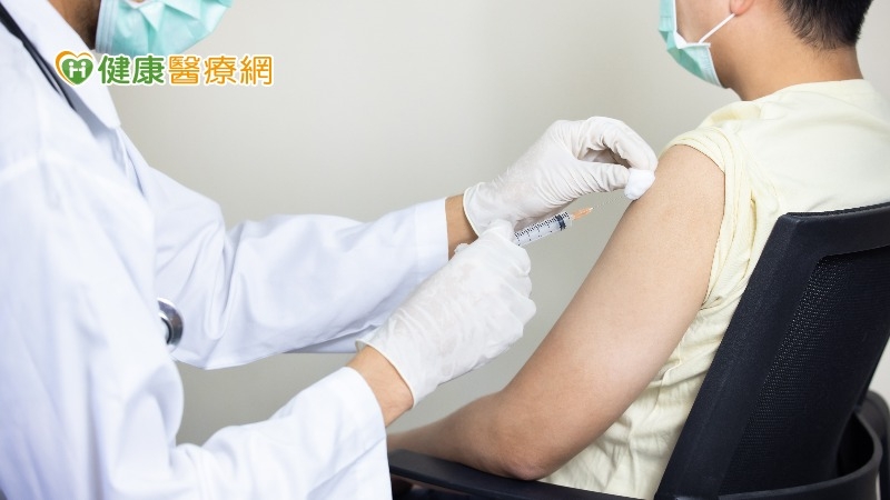 【HPV專輯】HPV感染引發女性子宮頸癌 為什麼HPV疫苗接種也與男性有關?
