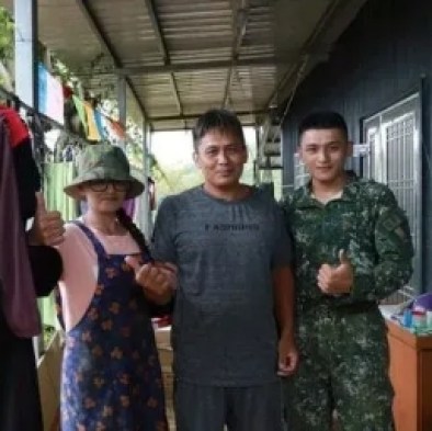 特戰兵回南投仁愛救災 父親節見受困雙親激動喊「爸,我來了」 60 1691542662368 | 生活 生活 記者爆料網