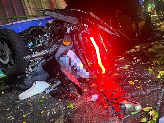 (撞擊片) 自小客追撞停等紅燈機車 酒駕男爛醉倒地 騎士慘死 67 CD360C02 5D0F 4630 B45F F36E9C61F2D0 | 社會 社會 記者爆料網