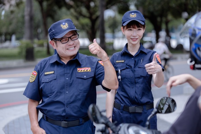 許效舜化身台中波麗士 宣導交通安全停讓觀念 61 | 生活 生活 記者爆料網