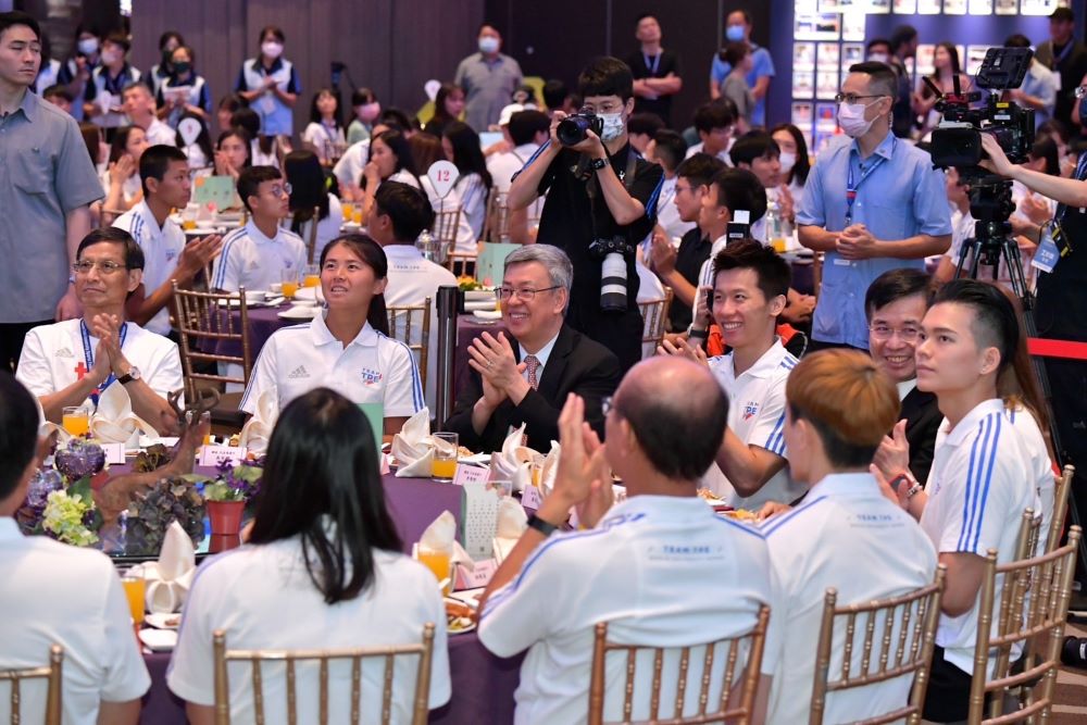 《圖說》陳建仁出席「2021第31屆成都世界大學運動會代表團返國餐會」。〈行政院提供〉