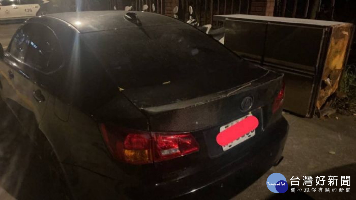 改裝車行遭砸,桃警團隊連夜追緝到案。<br /><br /> <br /><br />