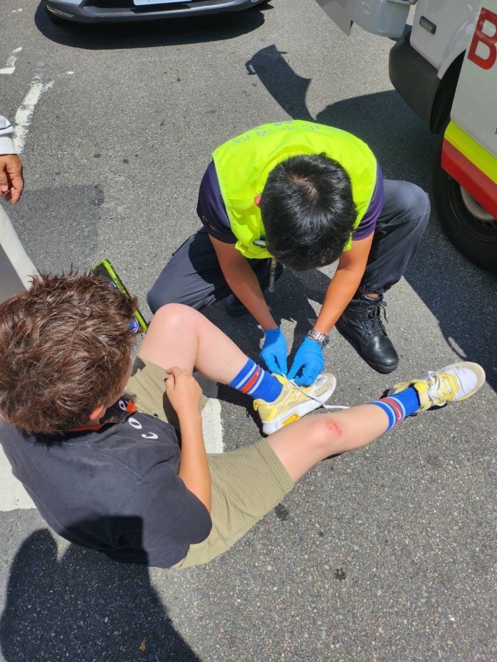 新店AB車拒檢竄逃連肇3起事故 行人衰被撞骨折 76 111 5 | 社會 社會 記者爆料網