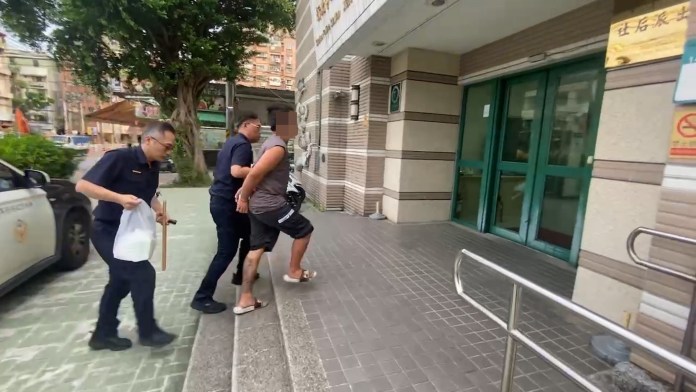 疑詐團黑吃黑當街擄人搶錢 汐止警赴桃園蘆竹逮4煞 68 412 5 | 社會 社會 記者爆料網