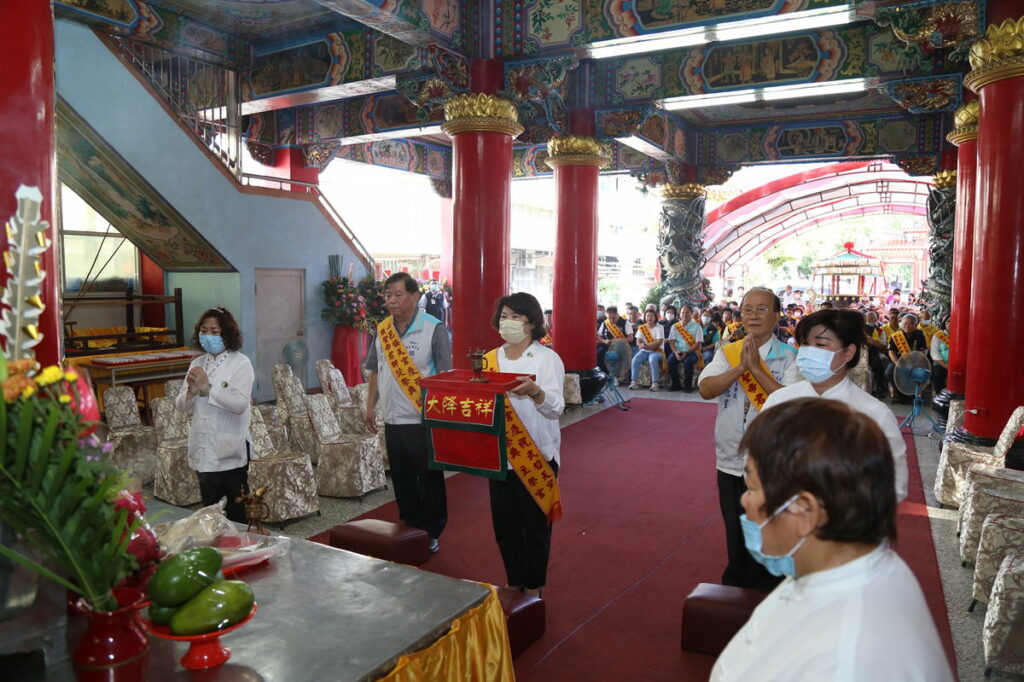嘉邑鎮天宮慶祝武哲天皇關聖帝君御誕祝壽大典 黃敏惠市長參拜祈福願國泰民安