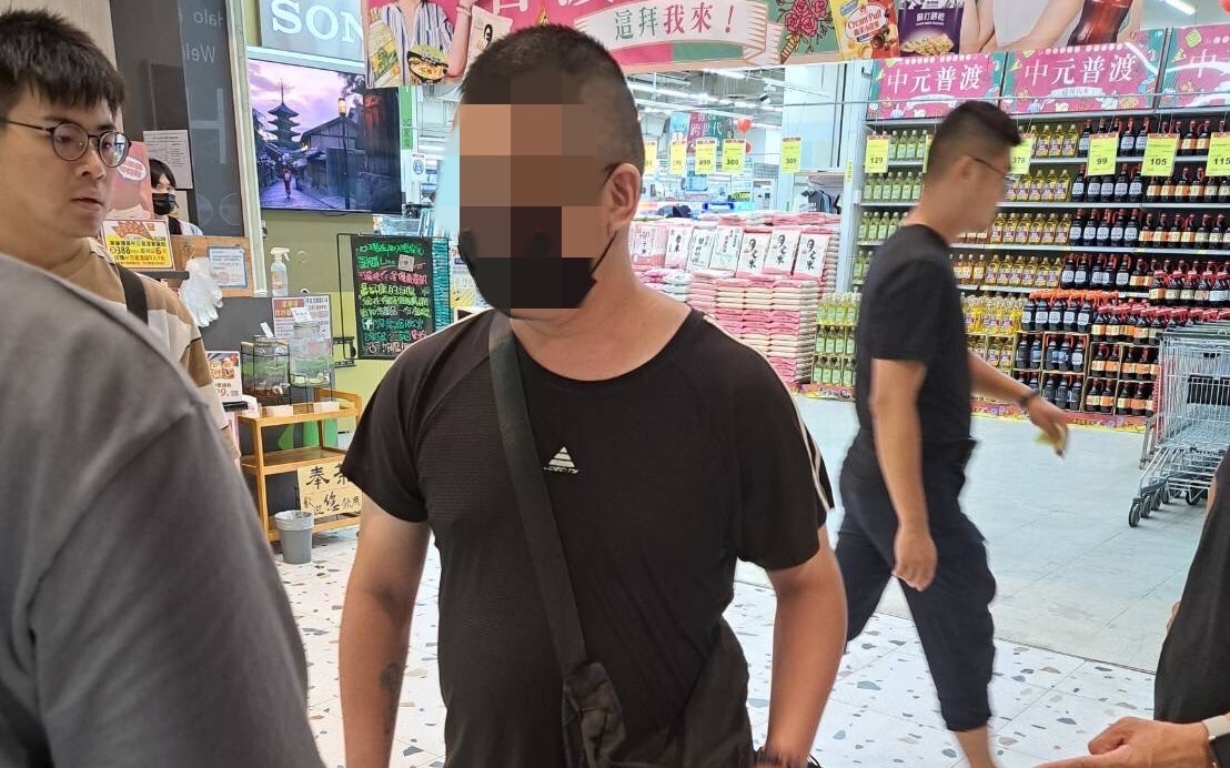 ▲圖說：警方積極溯源偵辦，順利擒獲「買簿子」的兩名詐團成員 （圖／台中市政府提供）