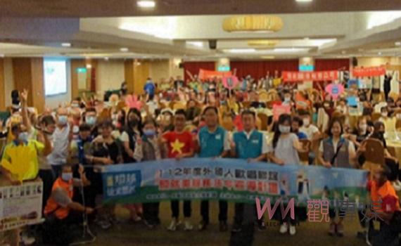 寓教於樂宣導外國人犯罪預防及交通安全 嘉義縣外事警察演唱日語及印尼語歌曲助陣