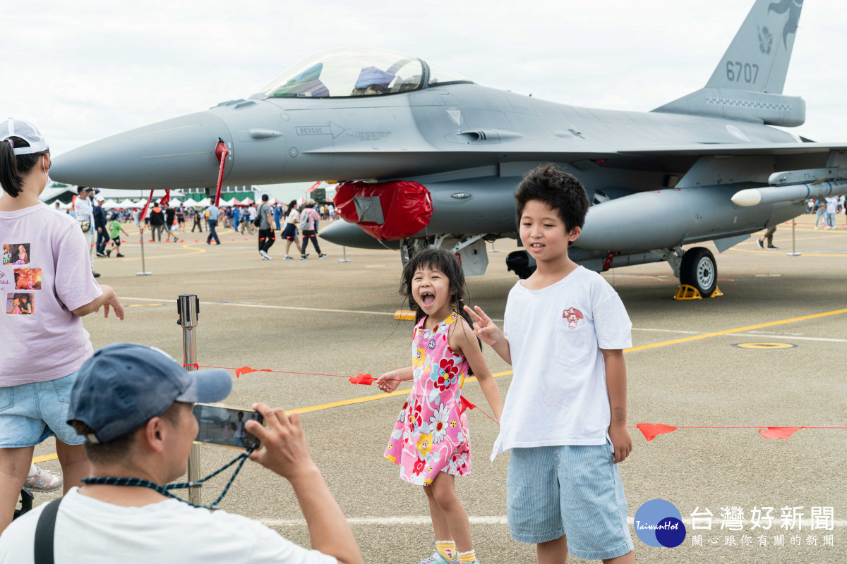 F-16V戰機展示。