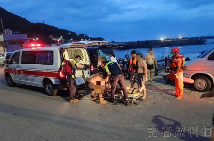 基隆大武崙沙灘驚傳溺水意外! 親子戲水出事"42歲父溺水亡" 89 大武崙沙灘 溺水