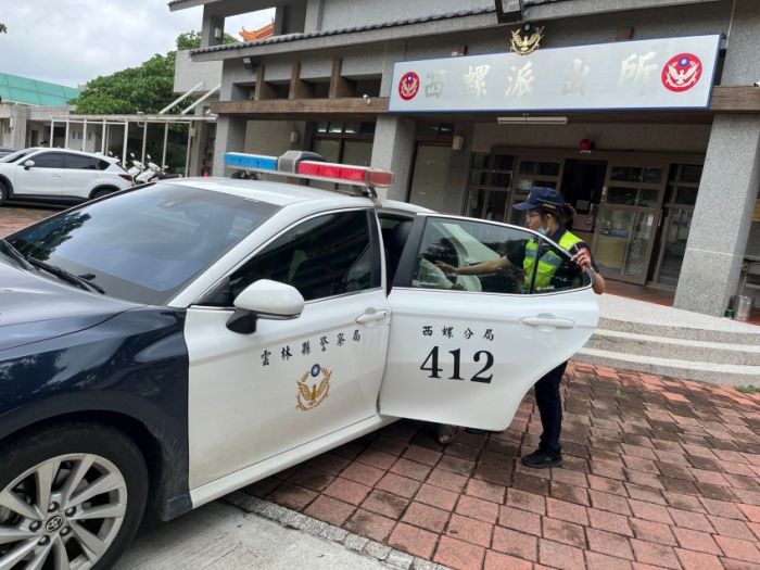 西螺警實務生真貼心 鄒維庭8公里「長征」車歸還