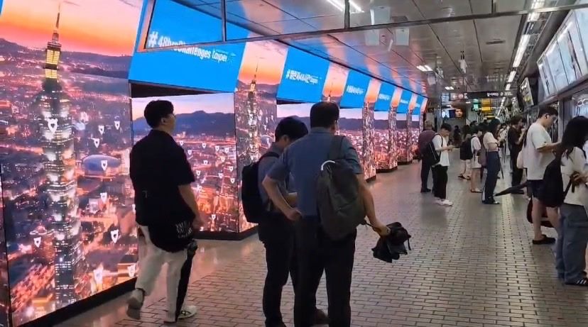 「台北城市光廊」現身韓國地鐵站!觀傳局力邀韓遊客訪台北日夜美景