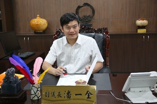 潘一全認為關公就是對兄弟有義,可以幫兄弟受苦受難,但侯友宜似乎不是這樣。翻攝南投縣議會網站