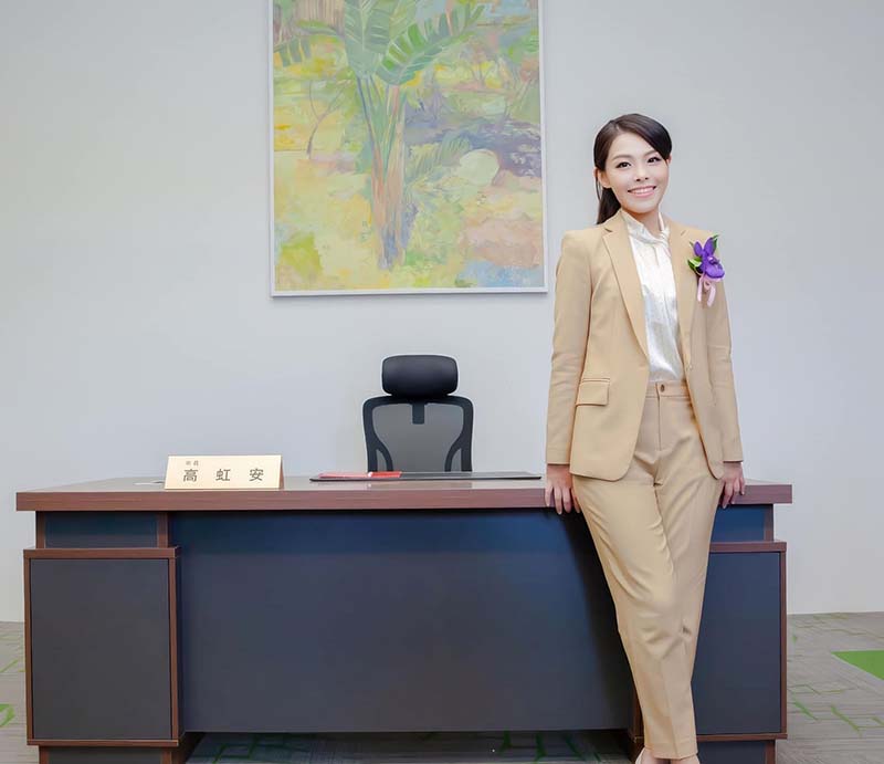 新竹市長高虹安任職立委期間,涉嫌詐領助理費被起訴。圖/翻攝自高虹安臉