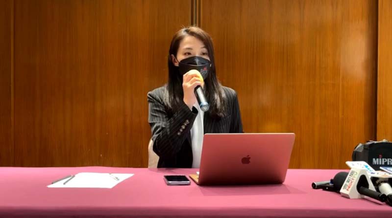 新竹市長高虹安遭檢方起訴後,召開記者會說明。圖/翻攝自高虹安臉書直播