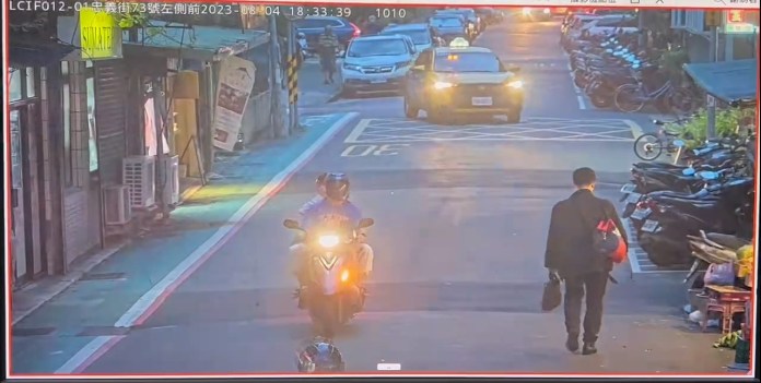 士林保全趁住戶躲「卡努」颱風進屋盜千萬現鈔 贓款送女友誆傭兵特殊任務報酬 68 113 5 | 社會 社會 記者爆料網