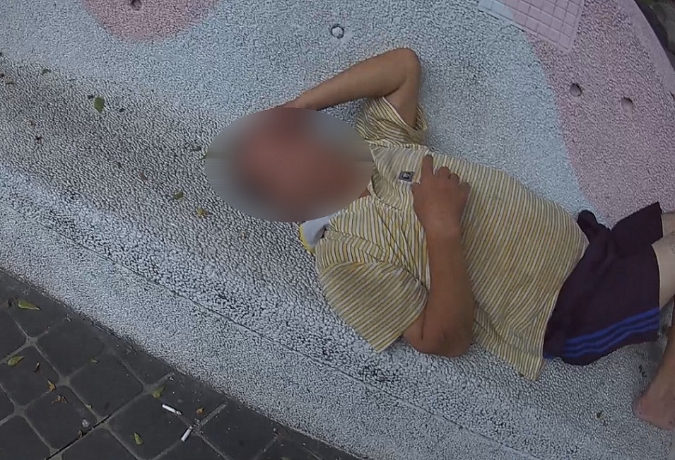 ▲圖說：男子因生活瑣事和女友發生口角，半夜騎車負氣離家躺綠園道石椅                   （圖／台中市政府提供）