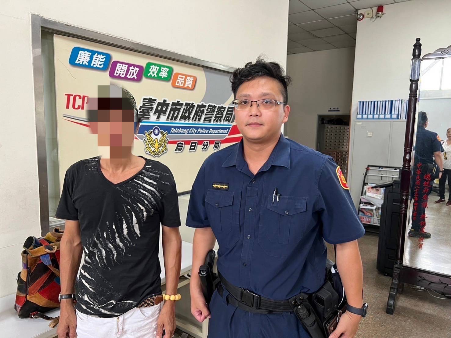 烏日派出所警員江柏松阻止67歲林男匯款50萬元，他深感幸運與感激，並表示由衷的謝意。（圖/記者江雁武翻攝）