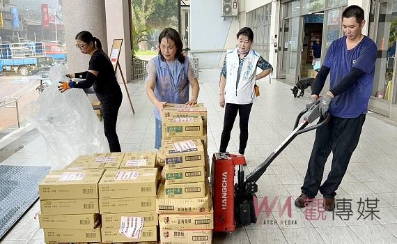卡努颱風超大豪雨重創 李眉蓁、林芳伃募得50萬元送愛到南投