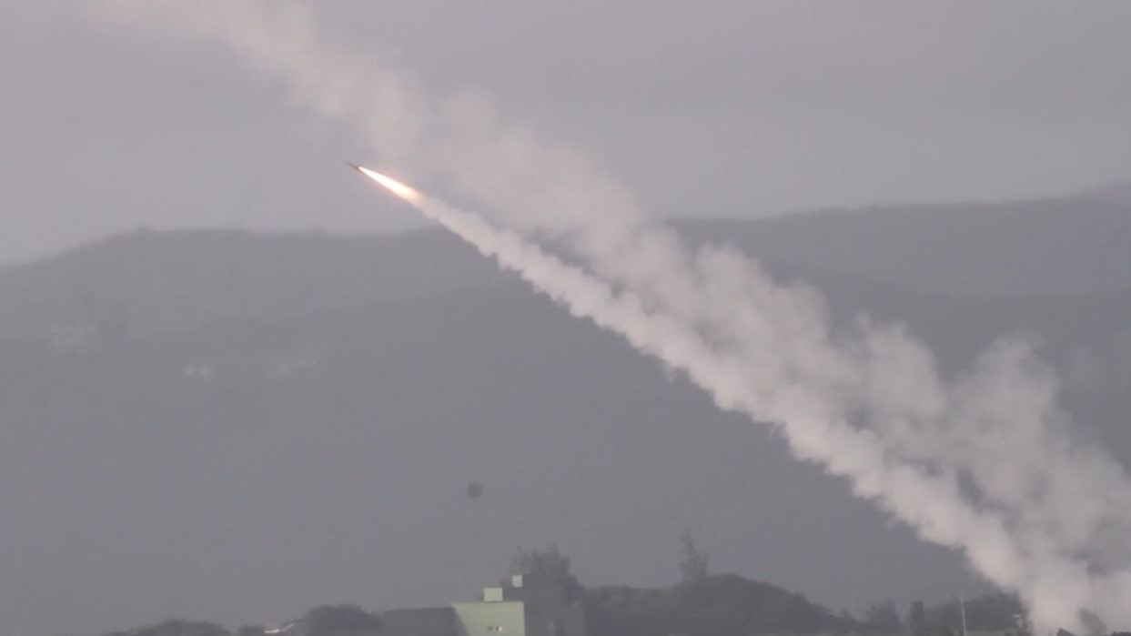愛國者二型發射圖。TaiwanADIZ粉絲專頁提供