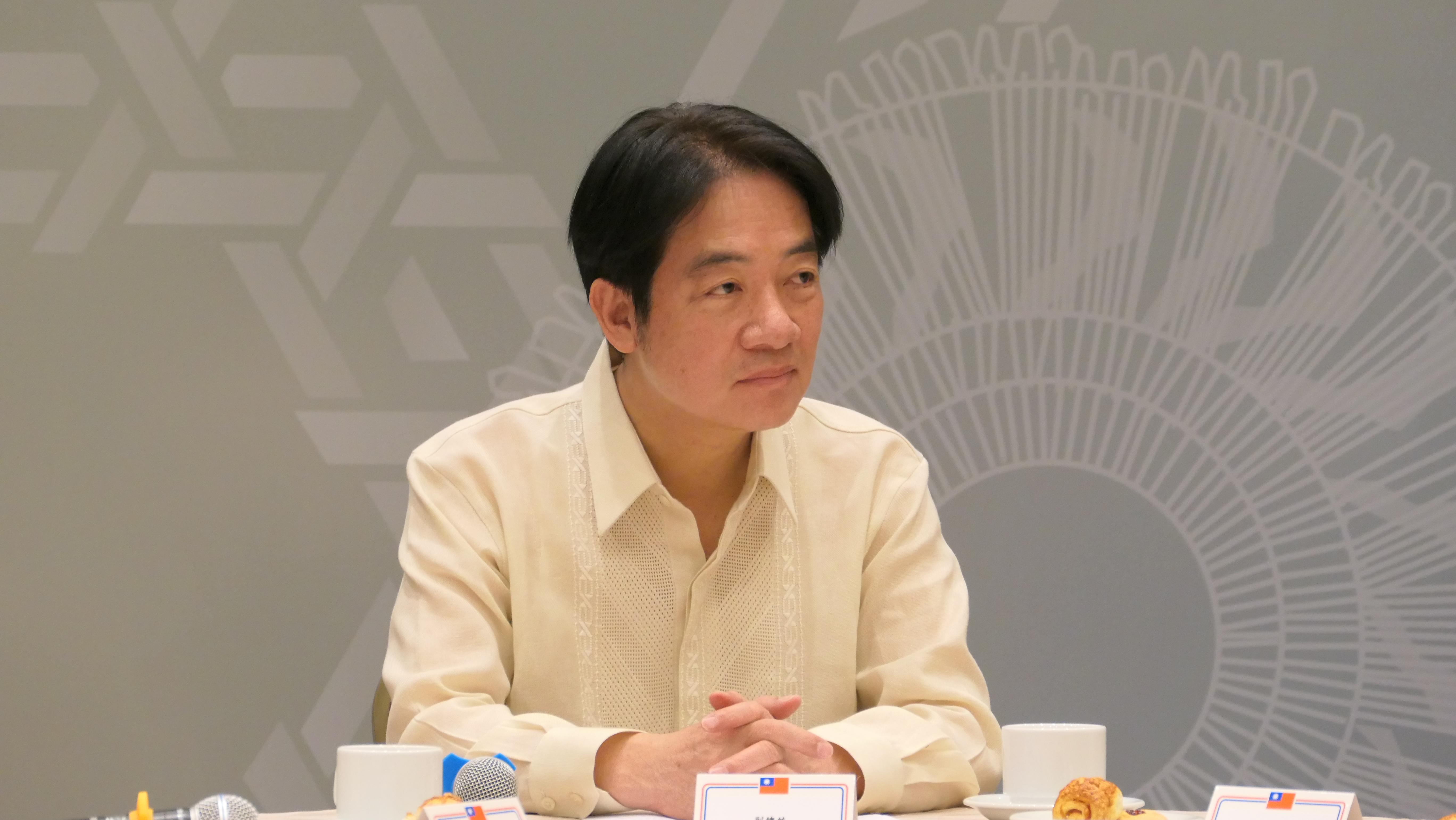 副總統賴清德出訪巴拉圭,在當地與隨團媒體茶敘。蘇聖怡攝