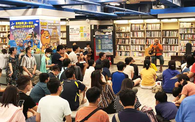 位於台南市中西區的政大書城台南店,常舉辦一些活動。圖/取自政大書城台南店臉書