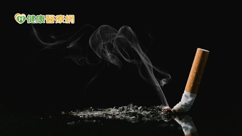 二手菸每年致死120萬人 今年新法上路!擴大5禁菸場所逮412件違規