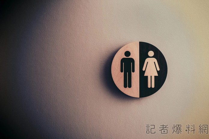 男闖女廁露鳥上下摩擦 這個原因法官判沒事 67 pexels tim mossholder 1722196 scaled | 社會 社會 記者爆料網