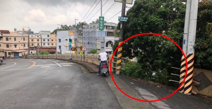 高雄23歲男過彎失控撞破護欄翻覆 "墜10米深邊坡"命大輕傷 64 1692085245998 | 社會 社會 記者爆料網