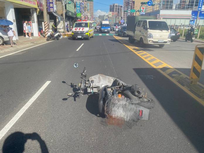 19歲「三寶」妹借開爸爸的賓士 闖紅燈擊墜綠燈起步機車騎士 68 812 2 | 社會 社會 記者爆料網