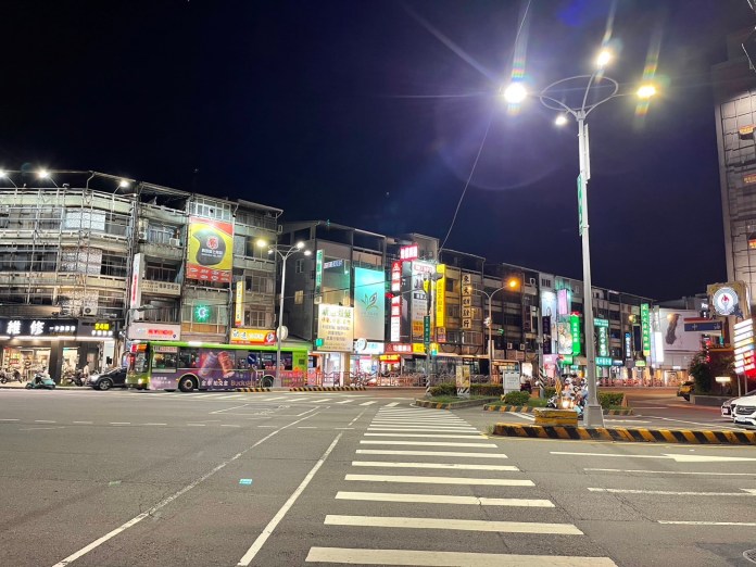 台中10大易肇事路口照明改善 LED燈提供駕駛明亮視野 63 20 ,提供駕駛明亮視野,讓民眾於夜間看得清楚、行得安心 | 生活 生活 記者爆料網
